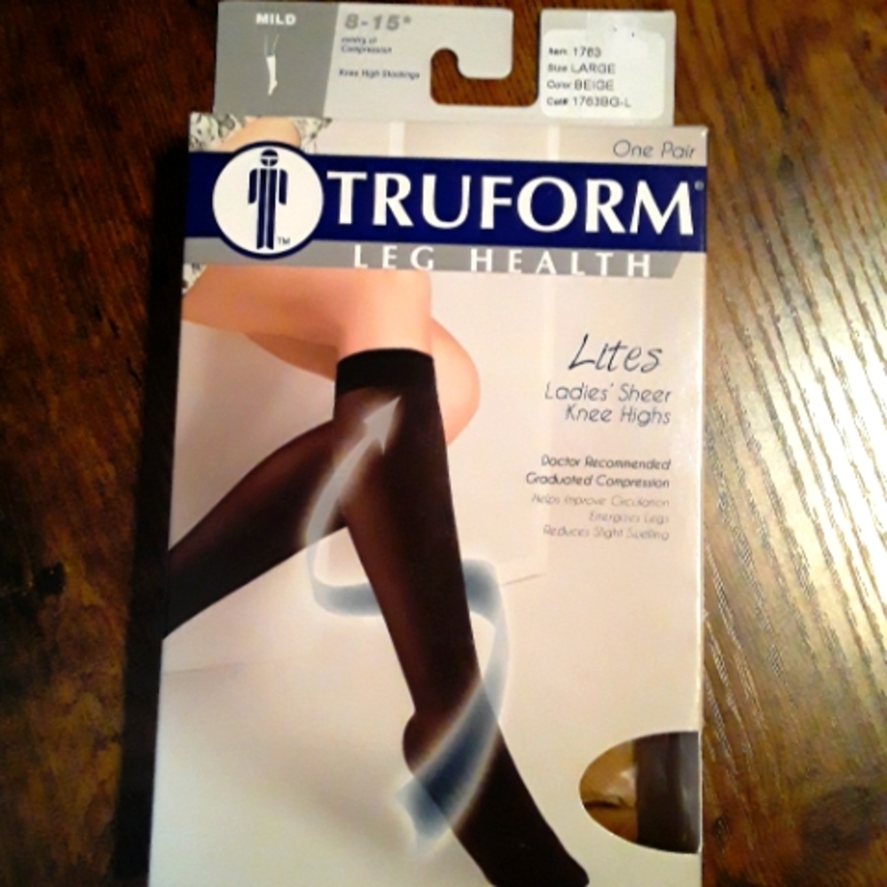 New TRUFORM WOMEN'S COMPRESSION knee high sheer Stockings LARGE BEIGE 8-15